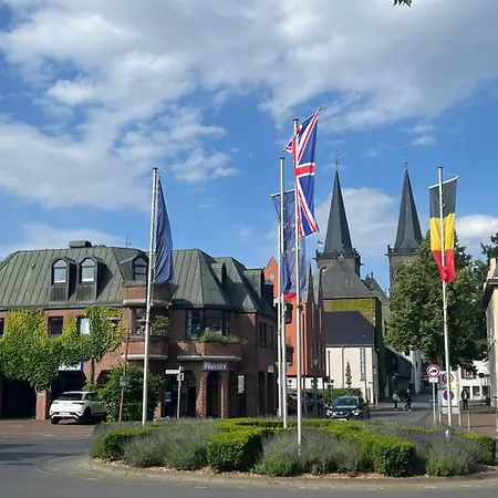 Xantener Europaplatz 2 *